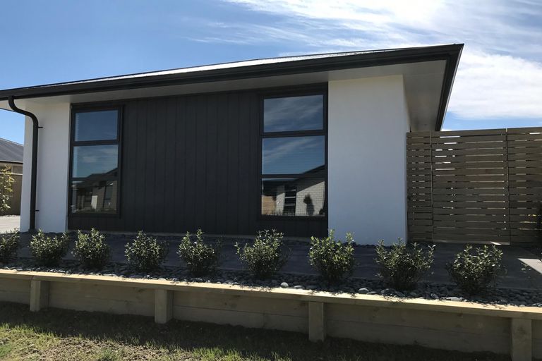 Photo of property in 122 Puhirake Crescent, Pyes Pa, Tauranga, 3112