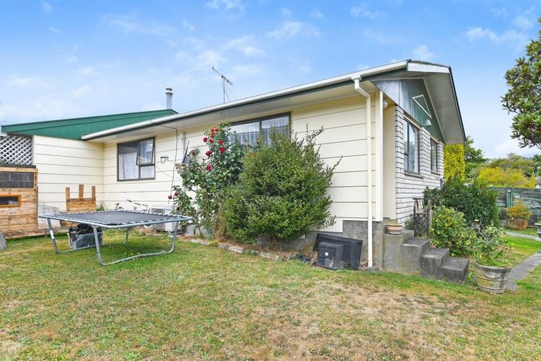 Photo of property in 1/29 Gemstone Drive, Birchville, Upper Hutt, 5018