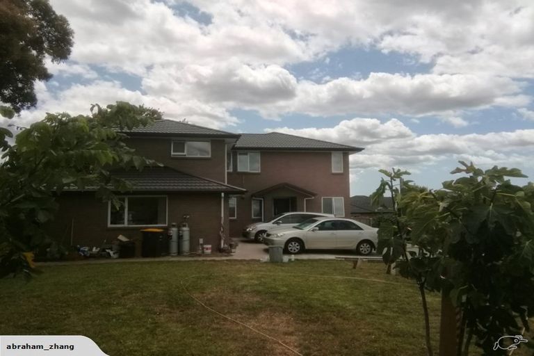 Photo of property in 13 Cooladerry Place, Rosehill, Papakura, 2113