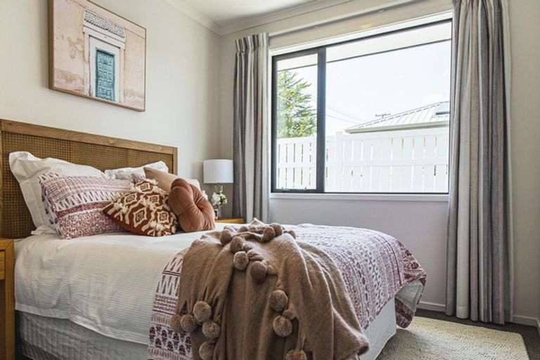 Photo of property in 11 Puroto Place, One Tree Point, 0118