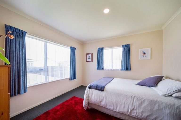 Photo of property in 50 Lismore Street, Merrilands, New Plymouth, 4312