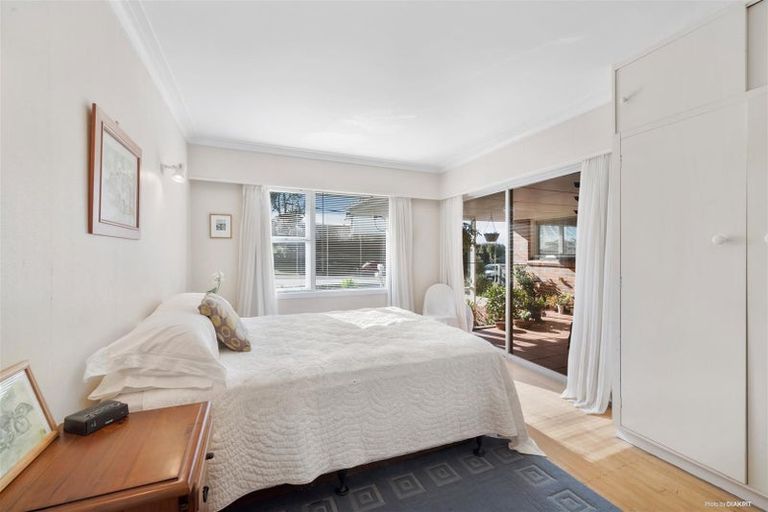 Photo of property in 3 Speedy Crescent, Hillcrest, Auckland, 0627