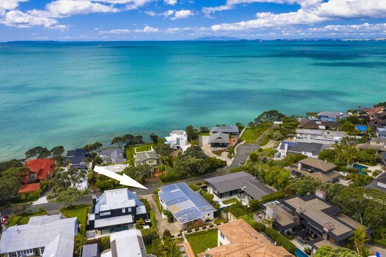 Photo of property in 29 Whitby Crescent, Mairangi Bay, Auckland, 0630