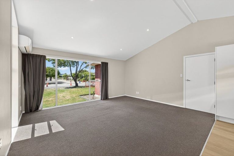 Photo of property in 66 Inwoods Road, Parklands, Christchurch, 8083