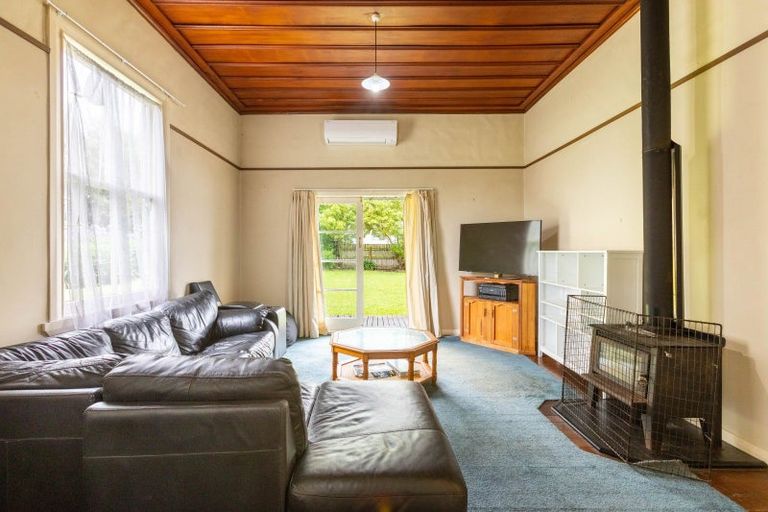 Photo of property in 6 Carlson Street, Dannevirke, 4930