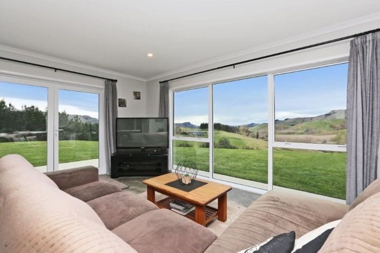 Photo of property in 1050 Kahuranaki Road, Kahuranaki, Havelock North, 4295