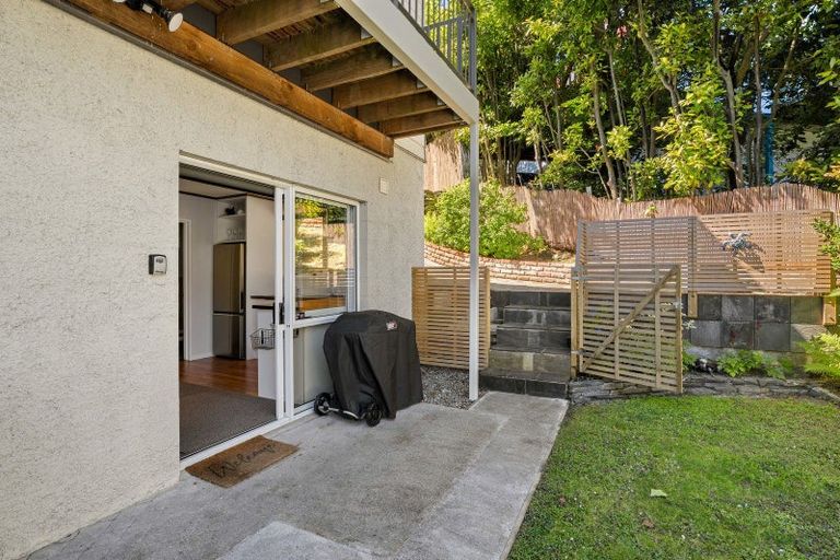 Photo of property in 2 Evergreen Place, Sunshine Bay, Queenstown, 9300