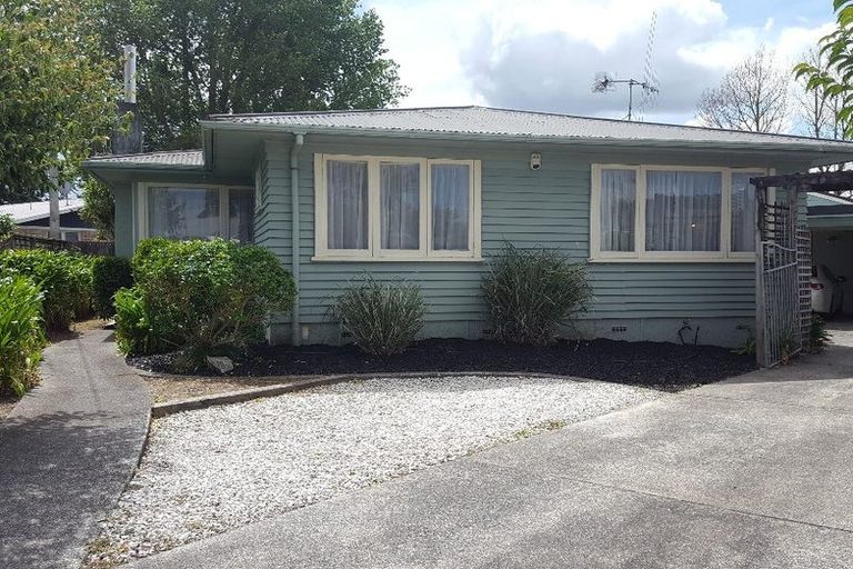 Photo of property in 15 Stewart Place, Melville, Hamilton, 3206