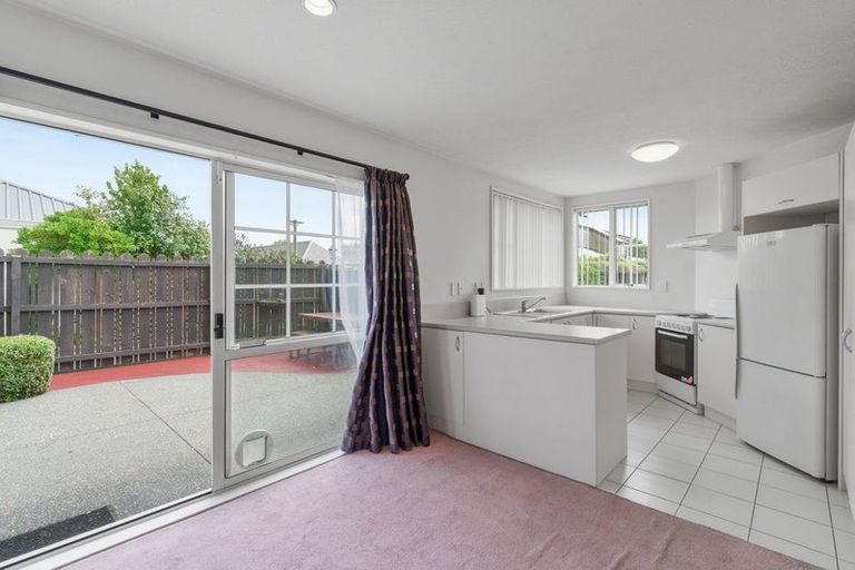 Photo of property in 4/12 Frankleigh Street, Somerfield, Christchurch, 8024
