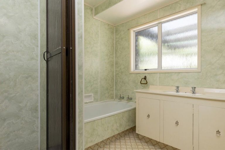 Photo of property in 2/26 Hammersmith Street, Richmond Heights, Taupo, 3330