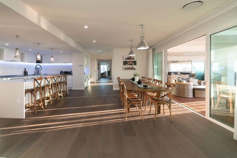 Photo of property in 87 Rutherford Drive, Waikanae Beach, Waikanae, 5036