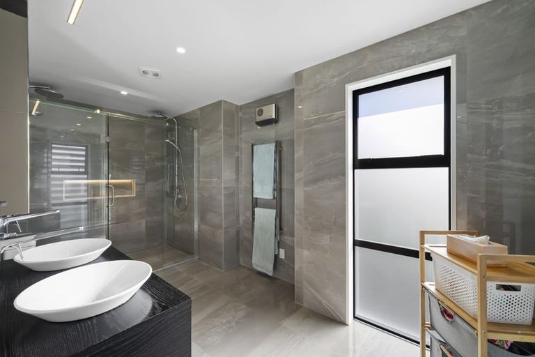 Photo of property in 20 Wai-iti Terrace, Burnside, Christchurch, 8053