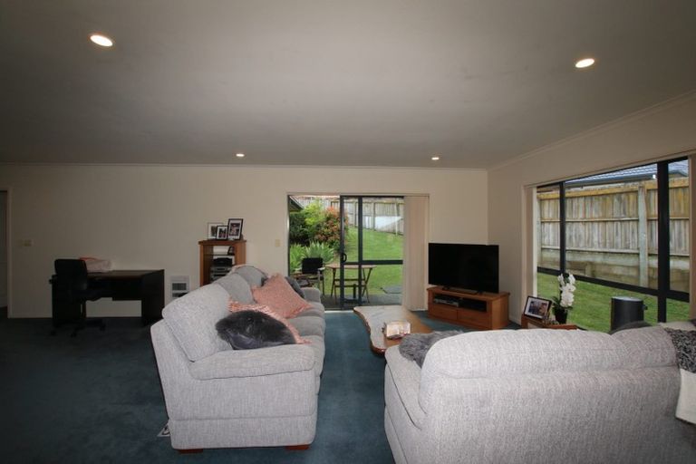 Photo of property in 40 Semillon Avenue, Henderson, Auckland, 0612