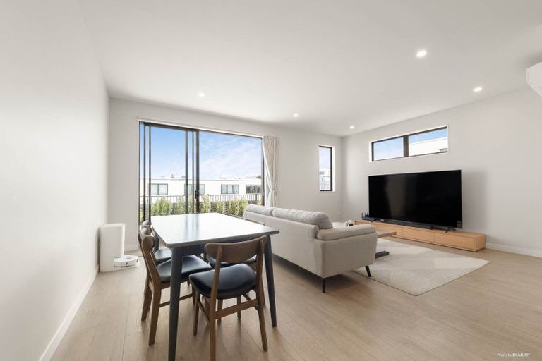 Photo of property in 12 Porowha Road, Westgate, Auckland, 0814