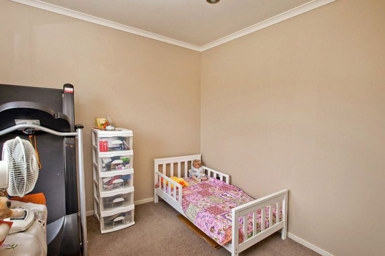 Photo of property in 26 Sonoma Crescent, Oteha, Auckland, 0632