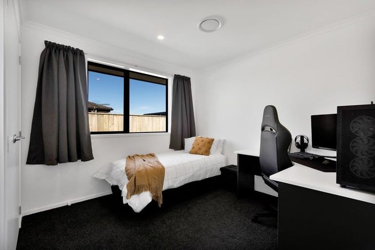 Photo of property in 38 County Drive, Hawera, 4610