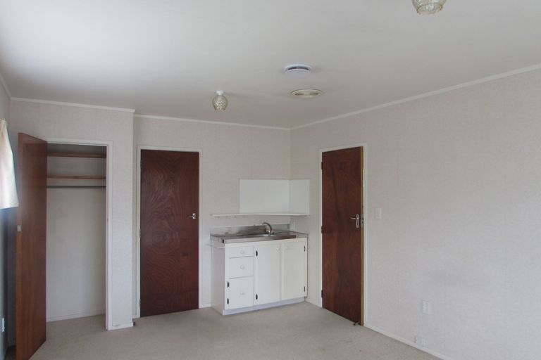 Photo of property in 457b Great South Road, Opaheke, Papakura, 2113