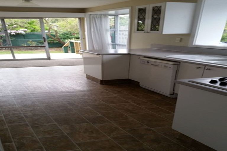 Photo of property in 17 Mckellar Place, Hornby, Christchurch, 8042