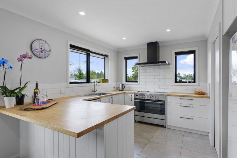 Photo of property in 24 King Street, Coalgate, 7673