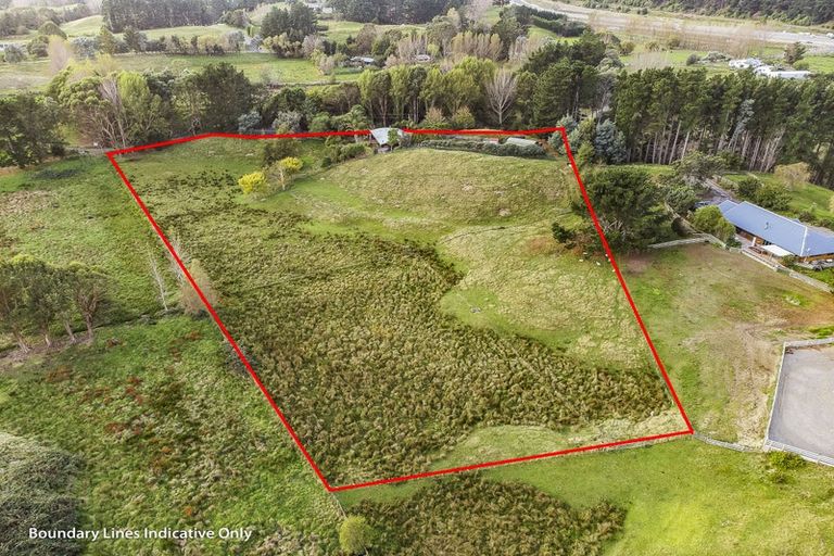 Photo of property in 31 Te Hapua Road, Te Horo, Otaki, 5581