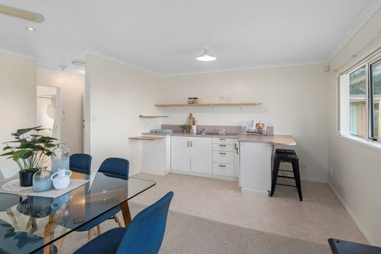 Photo of property in 2 Barclay Grove, Hokio Beach, Levin, 5571