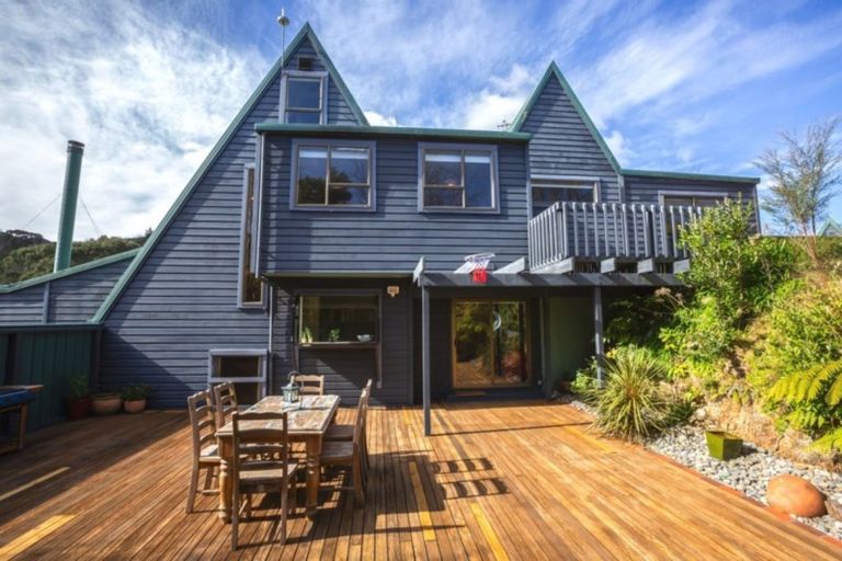 Photo of property in 20 Solander Place, Whitby, Porirua, 5024