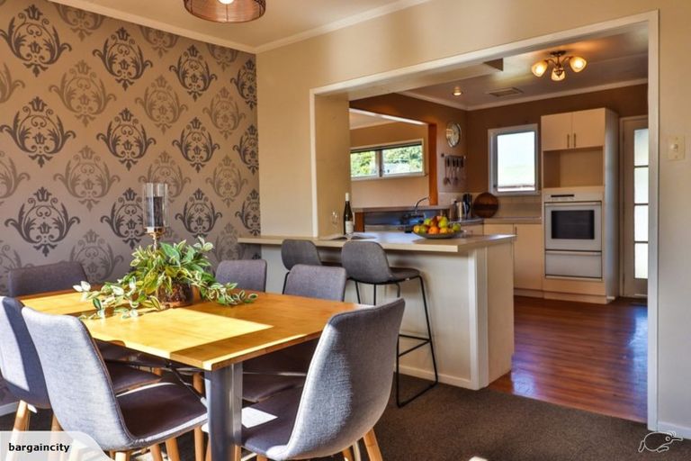 Photo of property in 9 Leslie Avenue, Cloverlea, Palmerston North, 4412