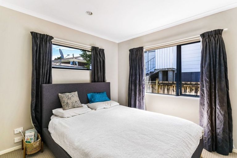 Photo of property in 26b Waimumu Road, Massey, Auckland, 0614