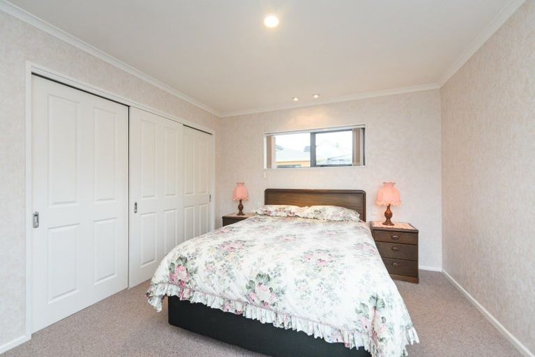 Photo of property in 28 Cedar Crescent, Feilding, 4702