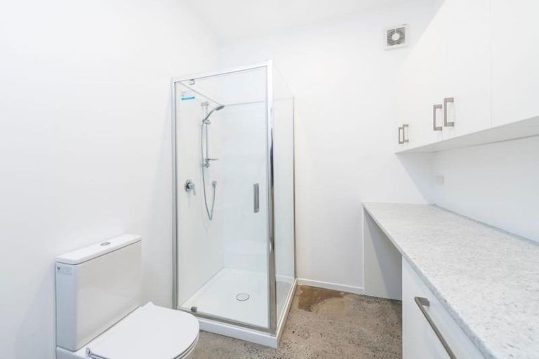 Photo of property in 59 Hanlon Crescent, Narrow Neck, Auckland, 0624