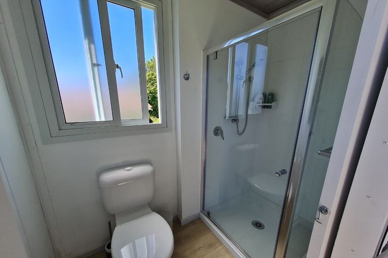 Photo of property in 4 Gavin Road, Raumati Beach, Paraparaumu, 5032