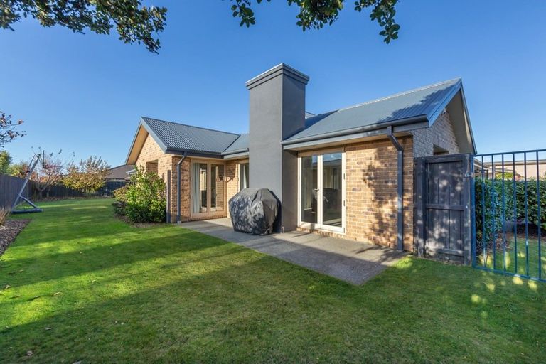 Photo of property in 12 Goldie Place, Rolleston, 7614