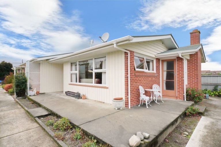 Photo of property in 17 Ashgrove Street, Rangiora, 7400