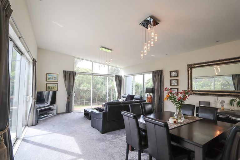 Photo of property in 12 Constance Place, Aidanfield, Christchurch, 8025