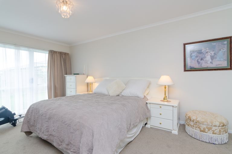 Photo of property in 10 Feist Street, Carterton, 5713