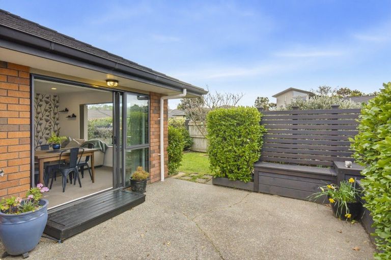 Photo of property in 20 Gandalf Crescent, Paraparaumu, 5032