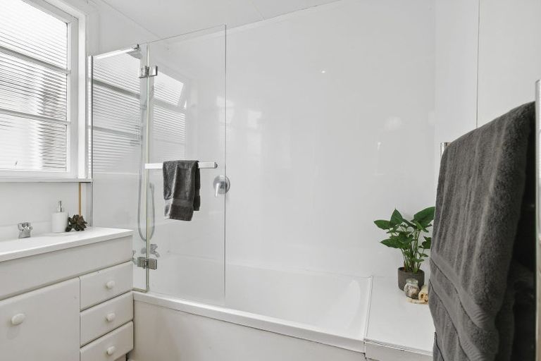 Photo of property in 20 Asquith Terrace, Brooklyn, Wellington, 6021
