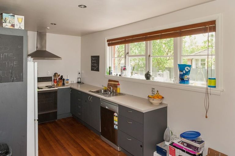 Photo of property in 28 Auburn Avenue, Upper Riccarton, Christchurch, 8041
