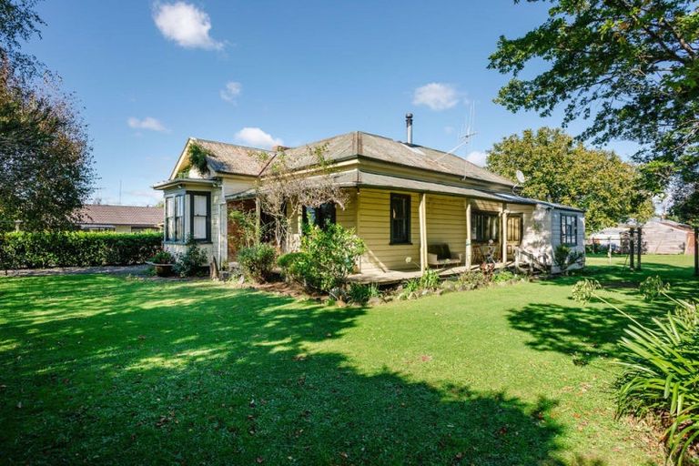 Photo of property in 7 Edward Street, Dannevirke, 4930