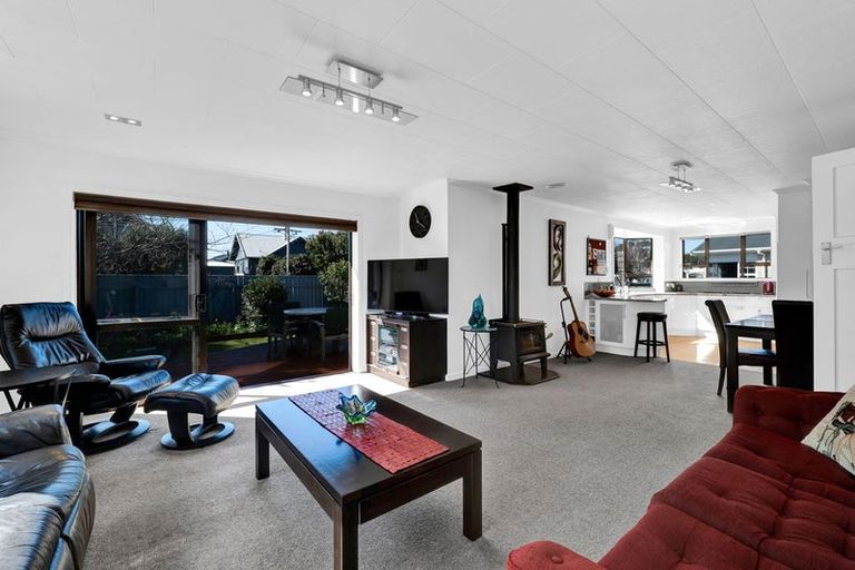 Photo of property in 4 Henui Street, Strandon, New Plymouth, 4312