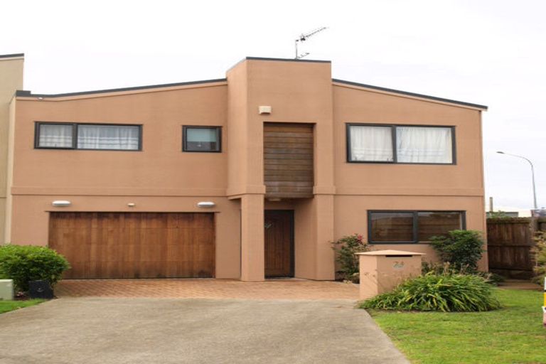 Photo of property in 24 Puma Drive, Golflands, Auckland, 2013