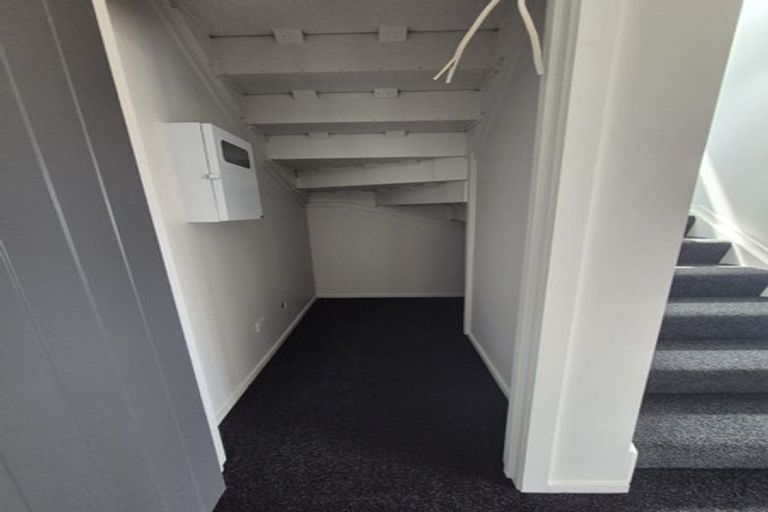 Photo of property in 16 Carlton Street, Melrose, Wellington, 6023