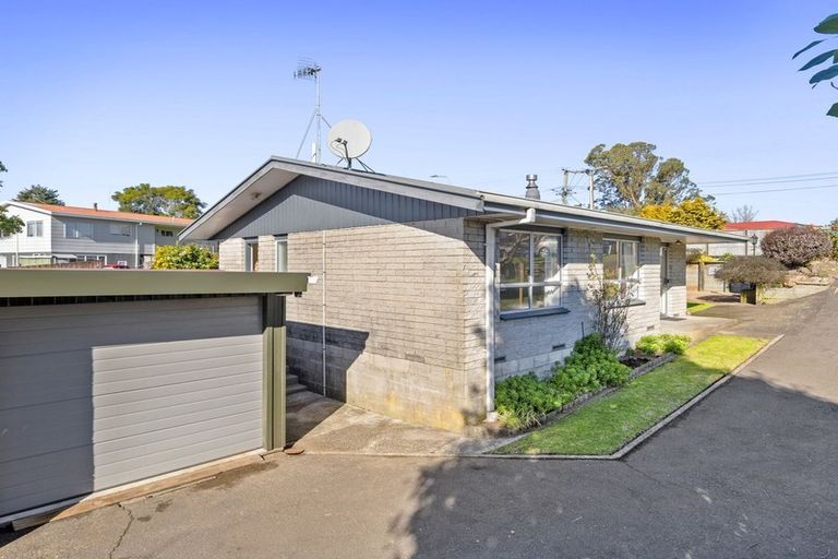 Photo of property in 1/15 Tuthill Street, Gate Pa, Tauranga, 3112