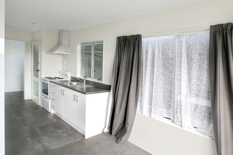 Photo of property in 13 Kaitangata Crescent, Kelson, Lower Hutt, 5010