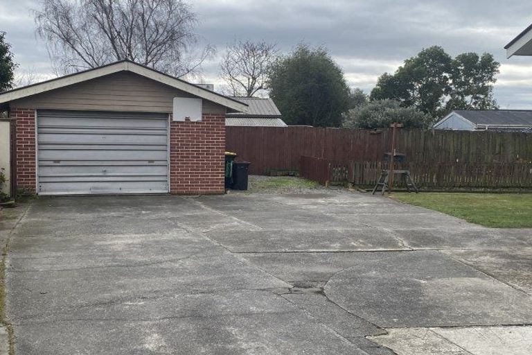 Photo of property in 58 Greendale Avenue, Avonhead, Christchurch, 8042