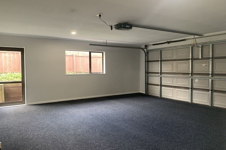 Photo of property in 6 Fleetwood Drive, Henderson, Auckland, 0612