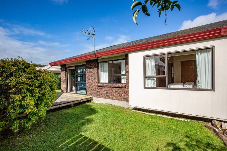 Photo of property in 282c Main Road, Tawa, Wellington, 5028