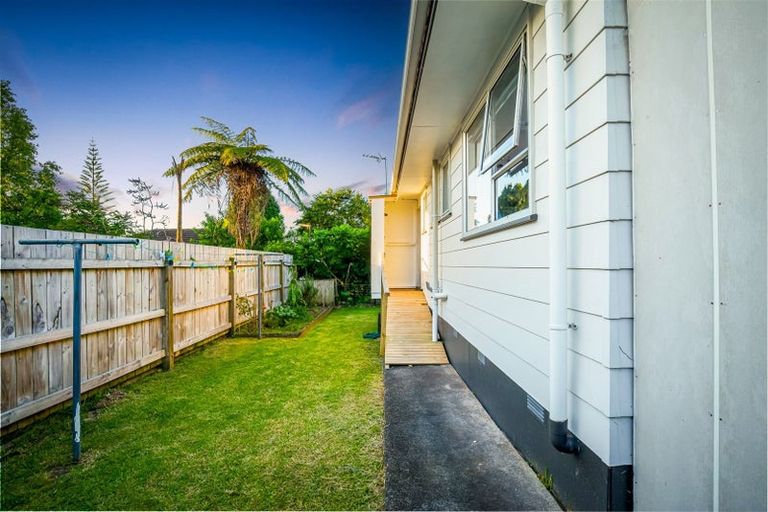 Photo of property in 1/21b Mildmay Road, Henderson, Auckland, 0610