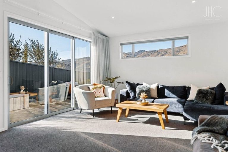 Photo of property in 53a Molyneux Avenue, Cromwell, 9310