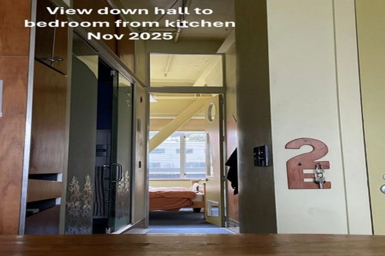 Photo of property in Qba Apartments, 2e/51 Webb Street, Mount Cook, Wellington, 6011